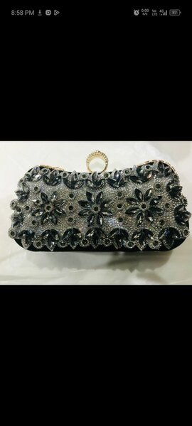 HAND MADE CLUTCHES