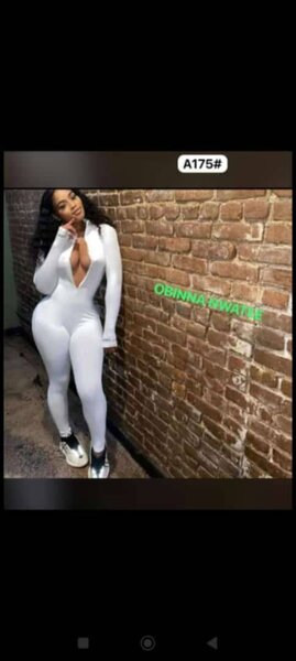 Combinaison moulante élégante