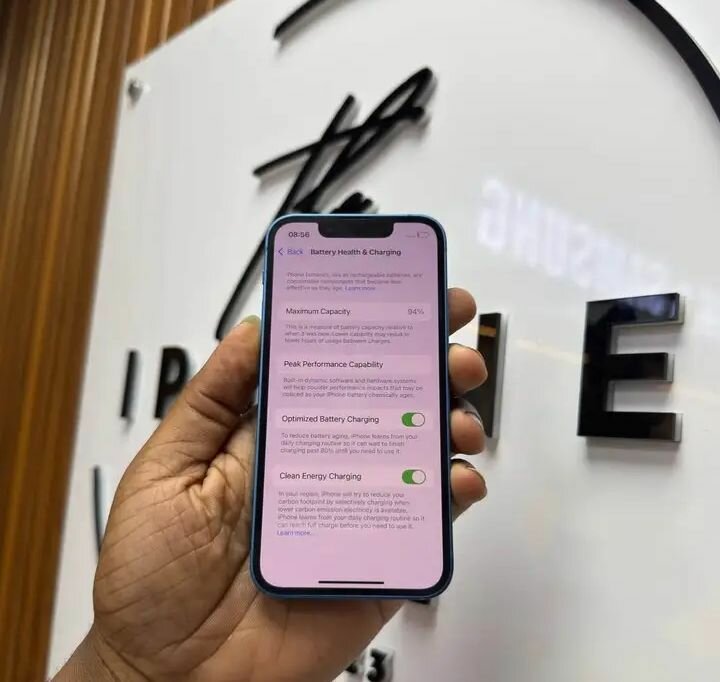 iPhone 128 Go Bleue Débloquée