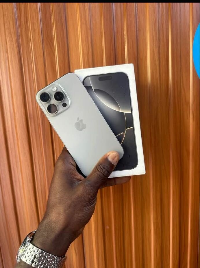 iPhone Argent Neuf Débloqué