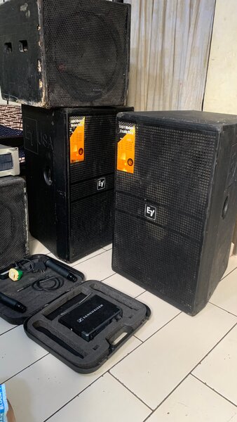 Enceintes Amplifiées Pro Audio