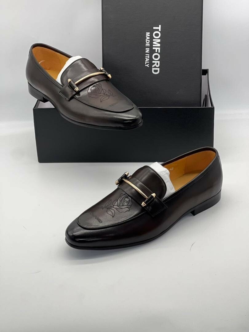 Mens Buckle shoe