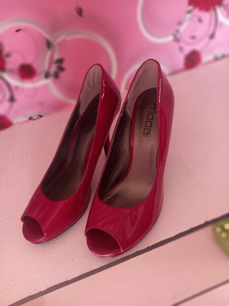 Ladies Open Toe Hills(Size 40)