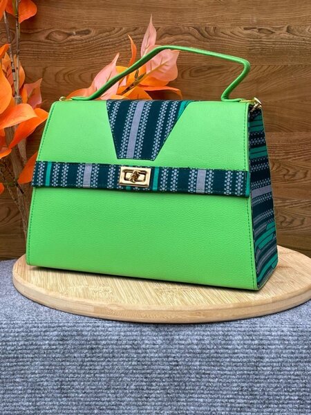 Sac à main vert élégant