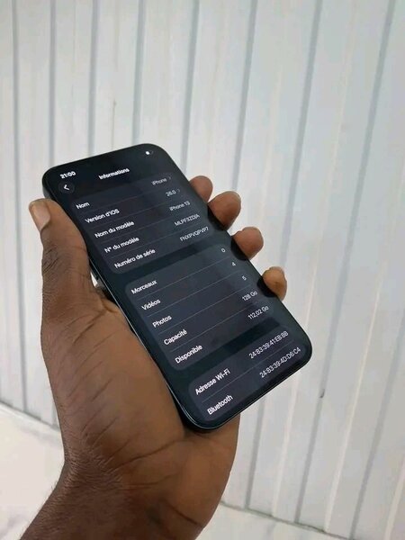 iPhone 13