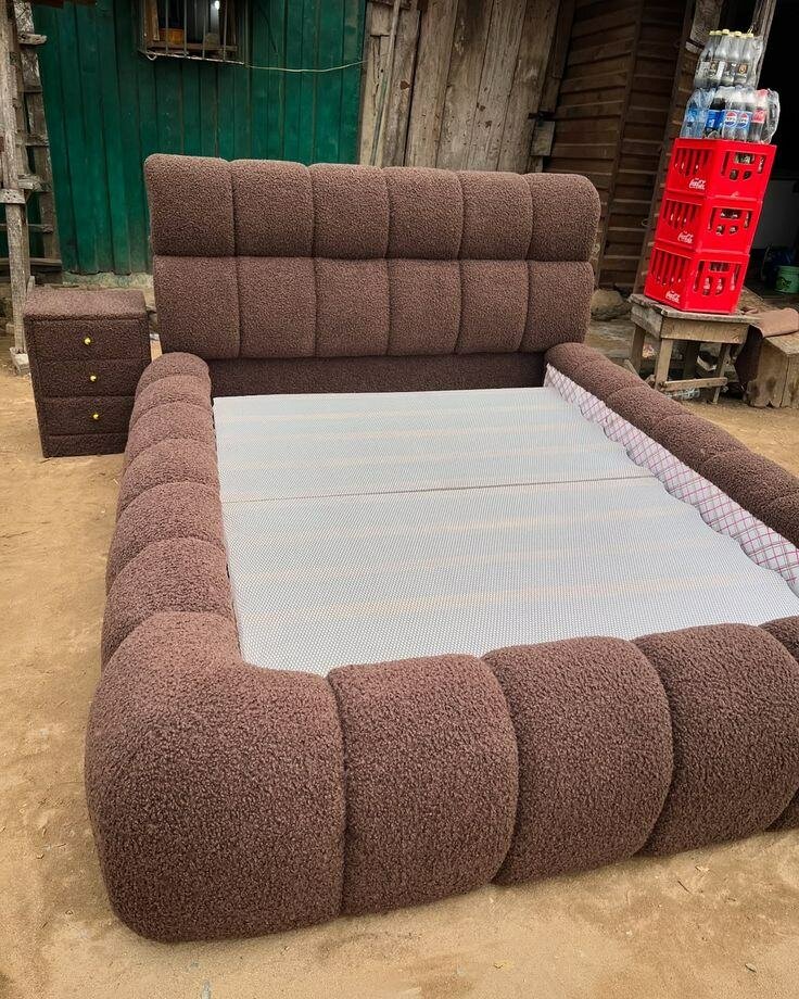 Lit double rembourré luxe