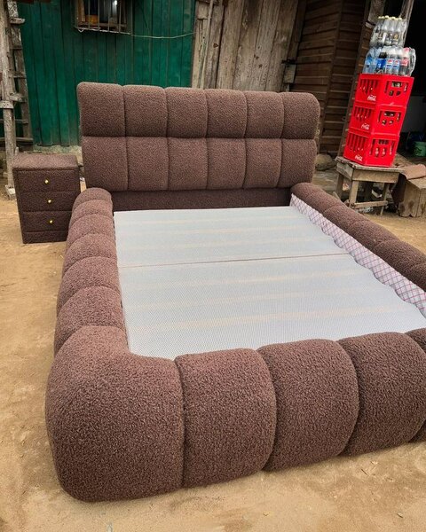 Lit double rembourré luxe