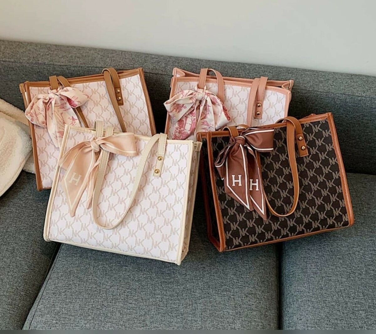 Ladies hand bag Ghc 130