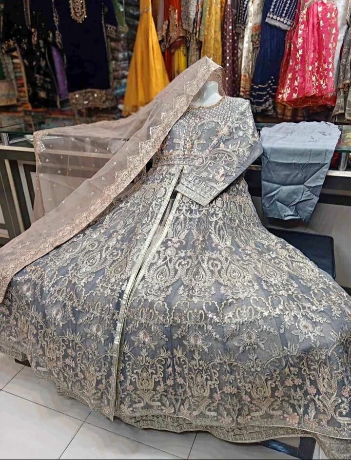 Ready to wear Mani collection