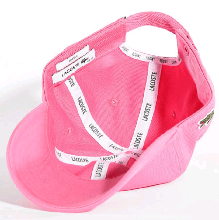 Casquette rose Lacoste élégante