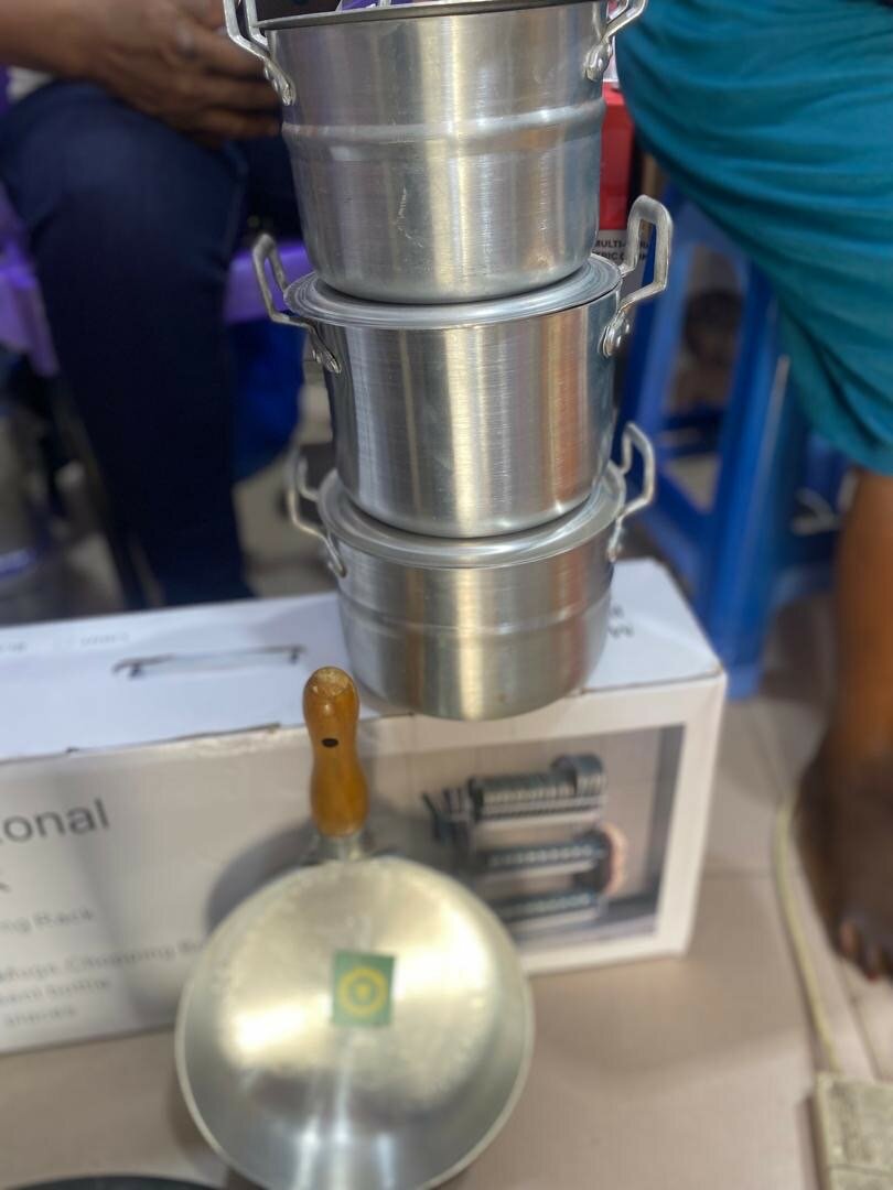 Local cooking pan set