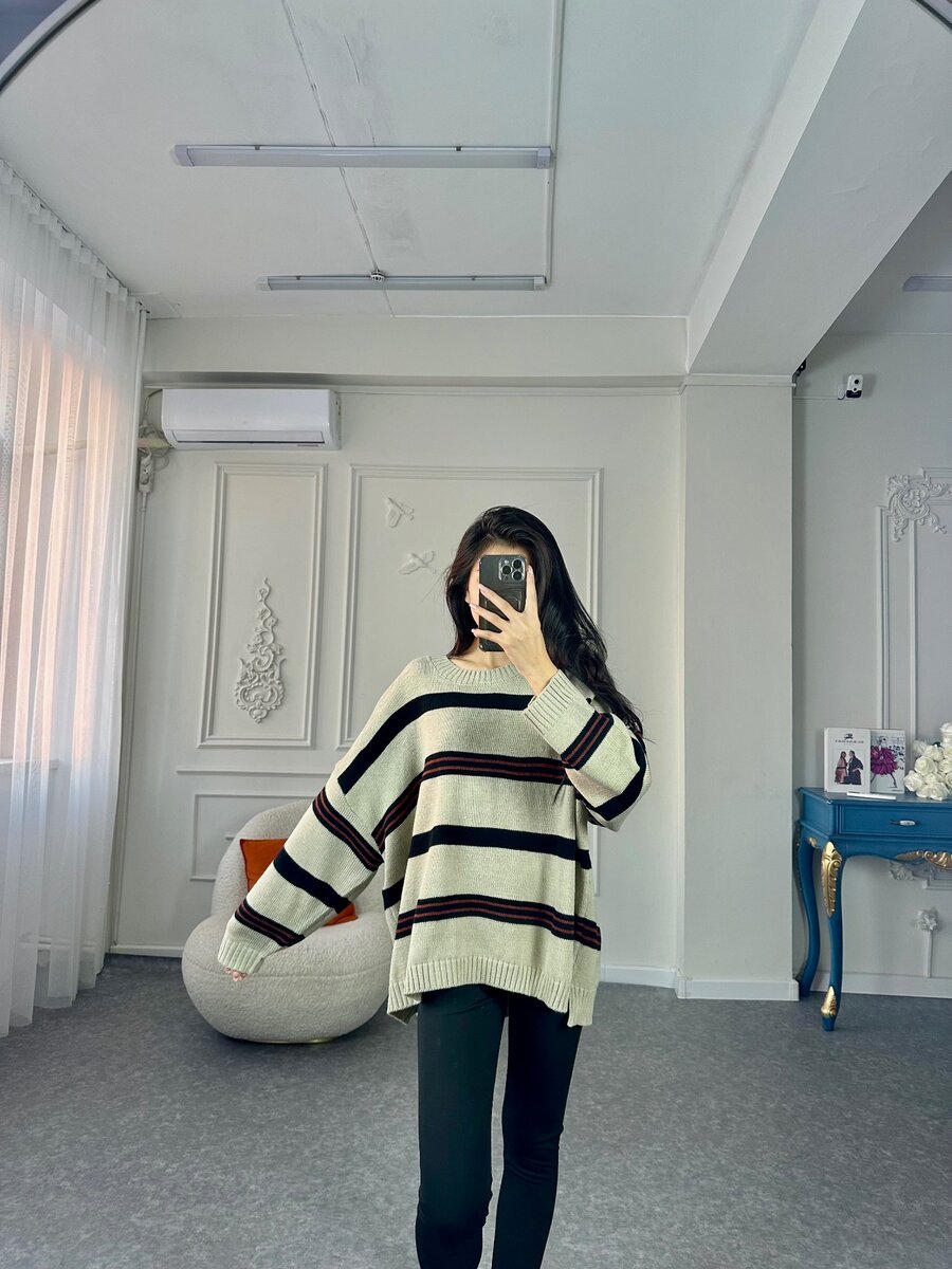 Свитер  с полосками