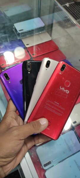 Y 83