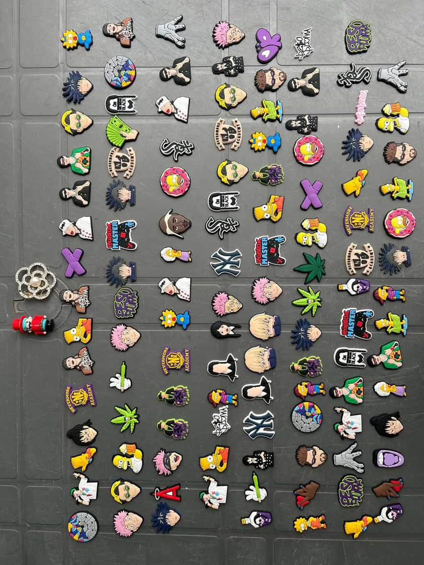 Lot de pins pour Crocs