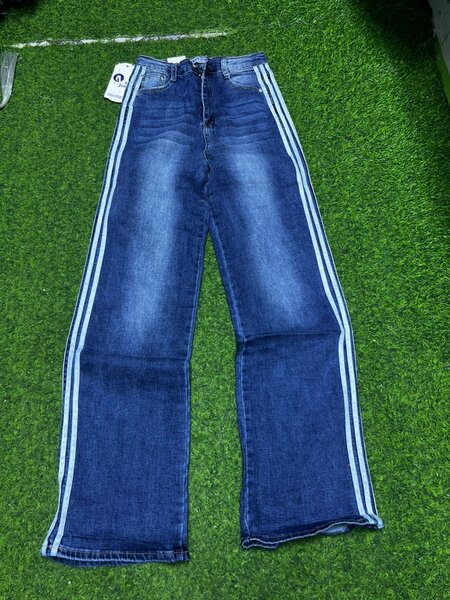 Jeans tendance avec motifs