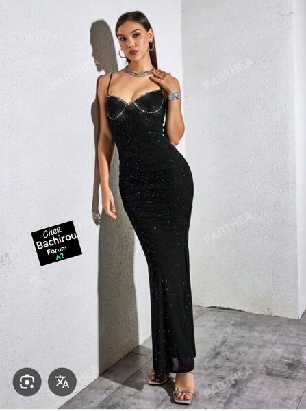 Robe longue noire brillante