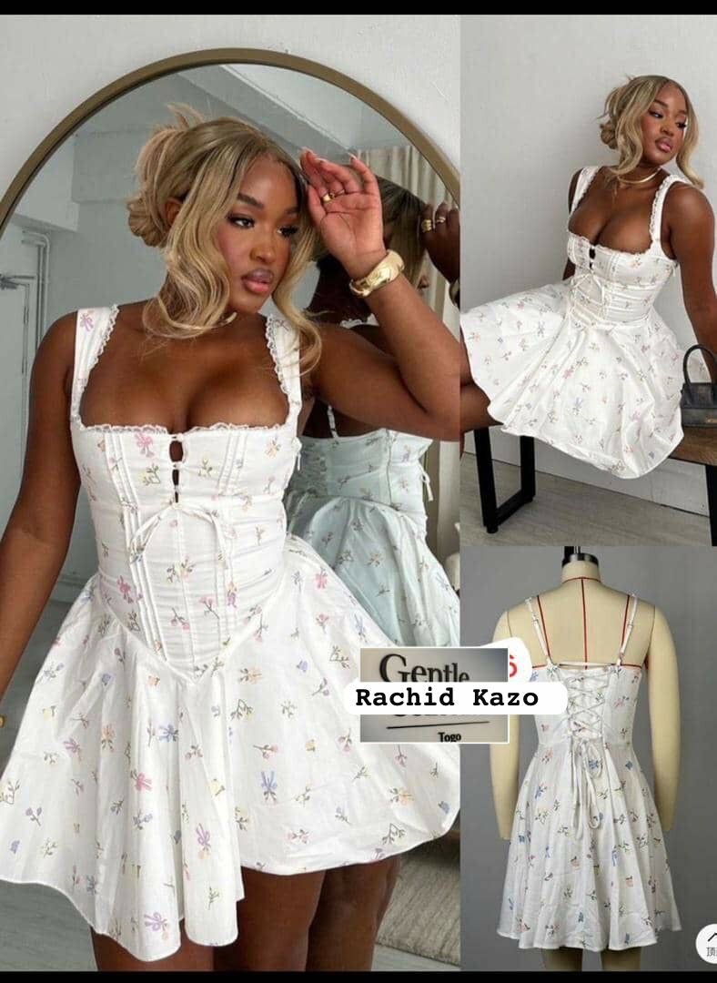 Robe élégante florale blanche