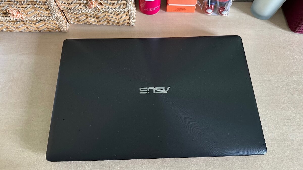 ASUS x550c