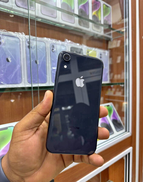 iPhone XR Noir