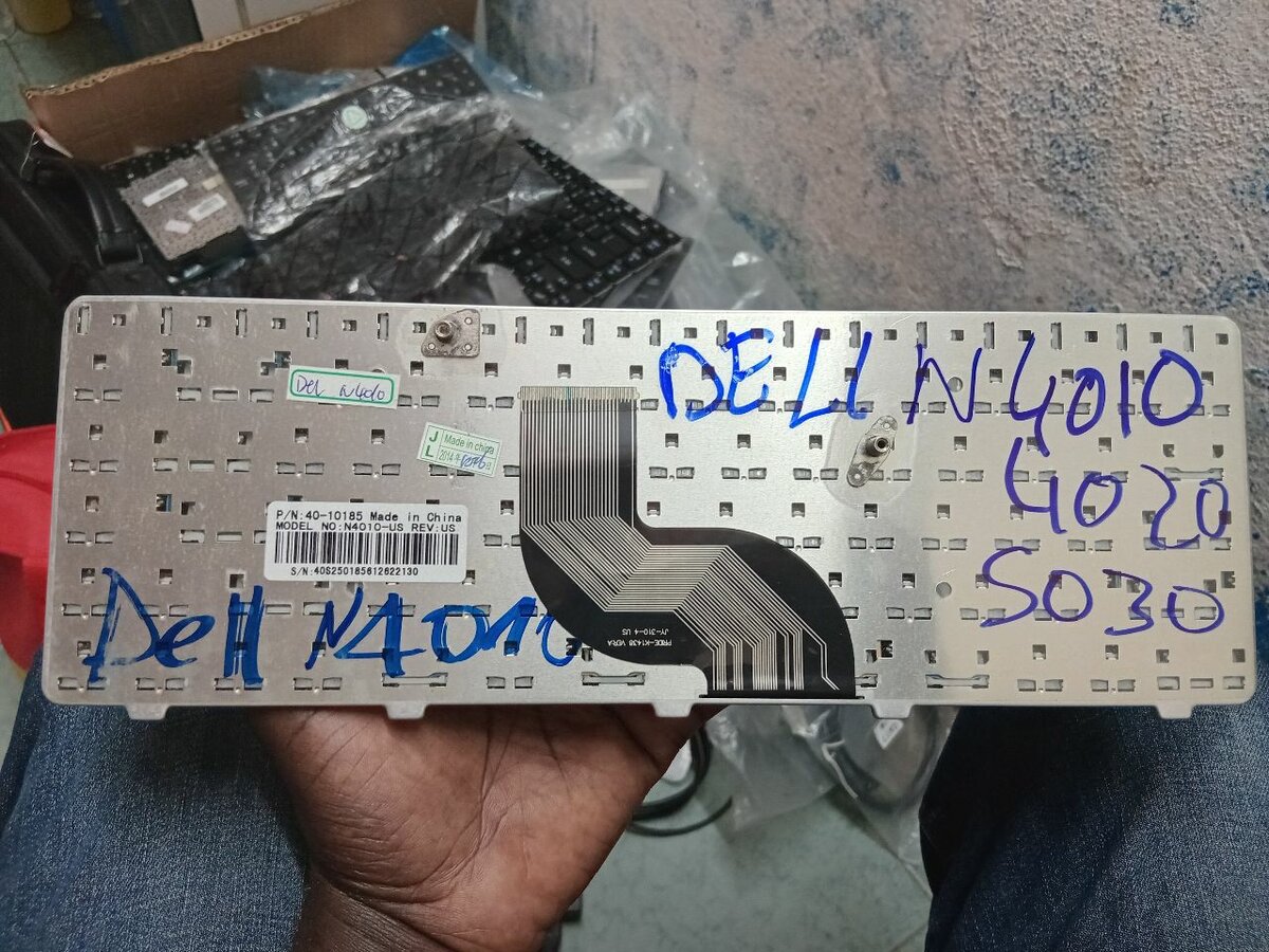 Clavier AZERTY Dell N4010