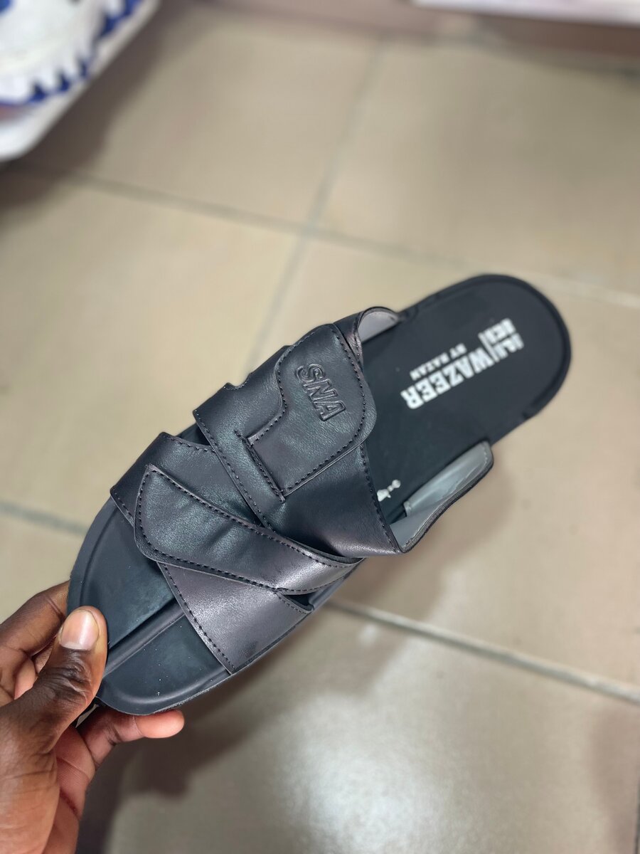 Sandales en cuir homme élégantes