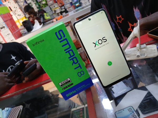 Infinix smart 8 64 GB
