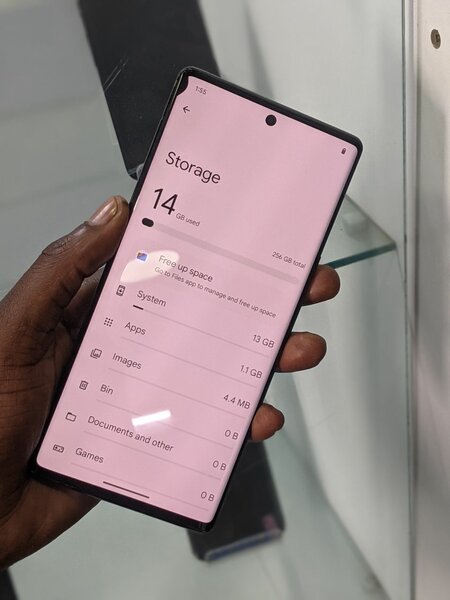 Google Pixel 6pro 256gb strong battery & in excellent condit