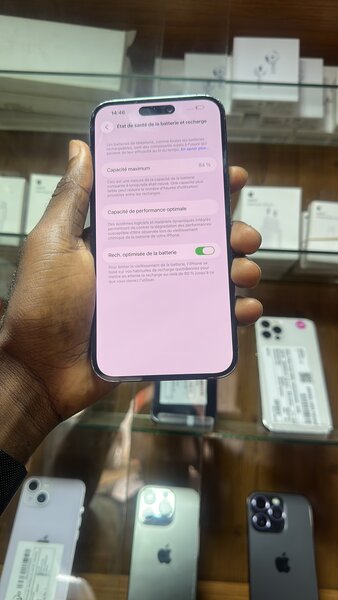 iPhone 14 pro Max très propre