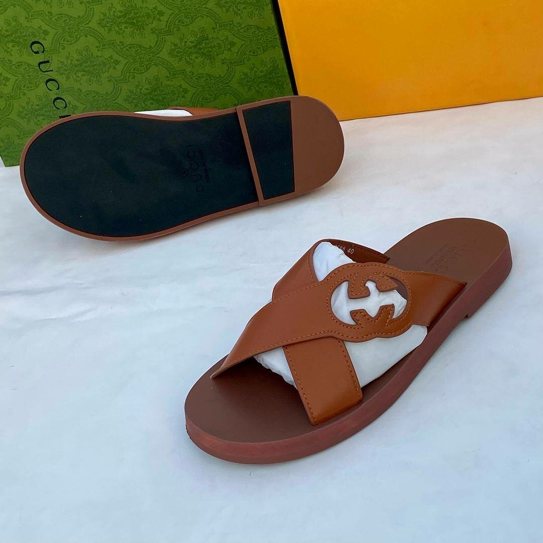 Gucci slippers