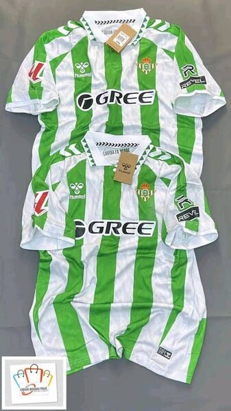 Maillot de football rayé vert