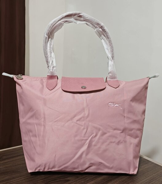 Sac à main rose élégant