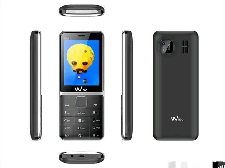 Small buttoned phones