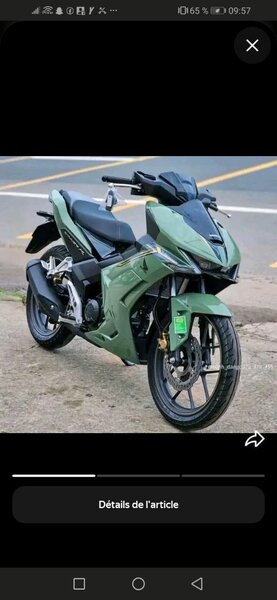 Moto sportive élégante