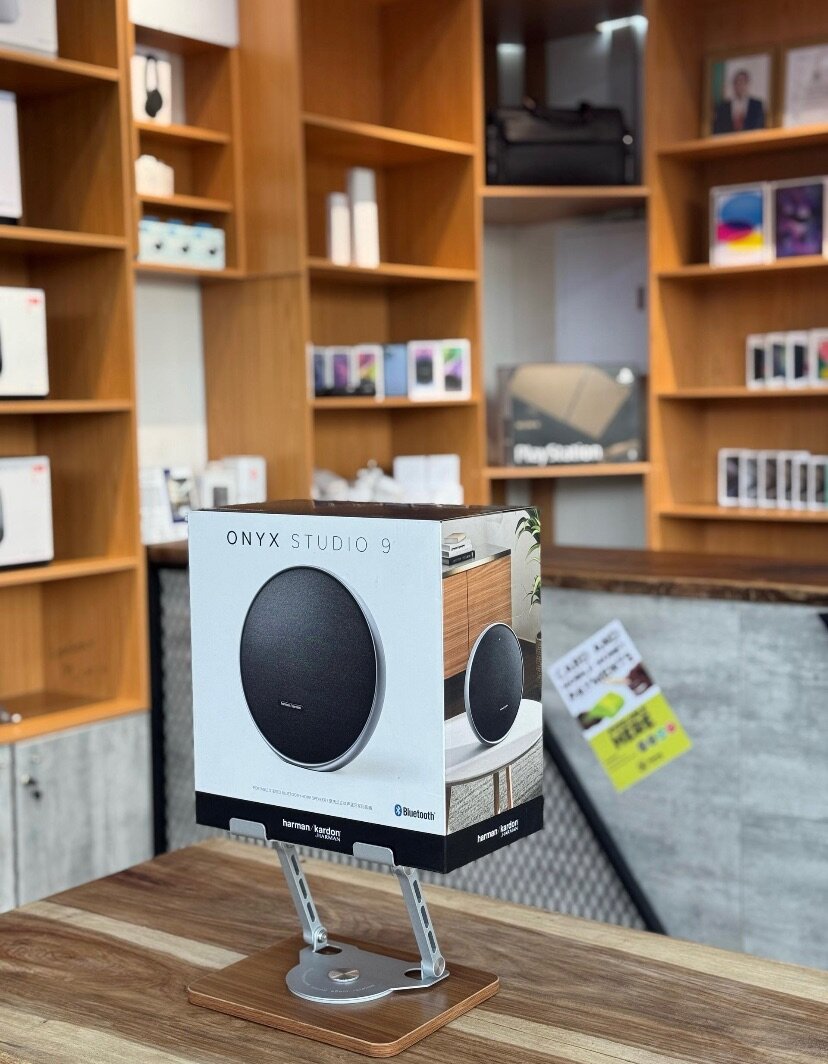 Onyx Studio 9 H/K