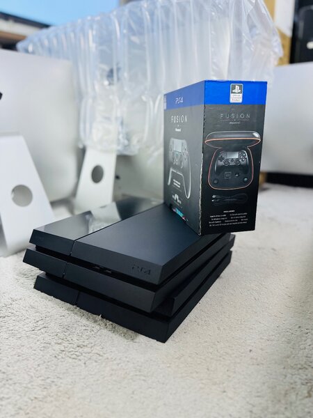 PS4  with New Fusion Pro Controller with Games