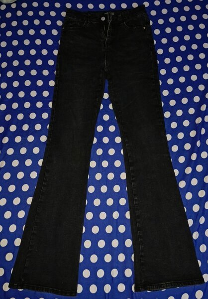 Jean évasé noir femme