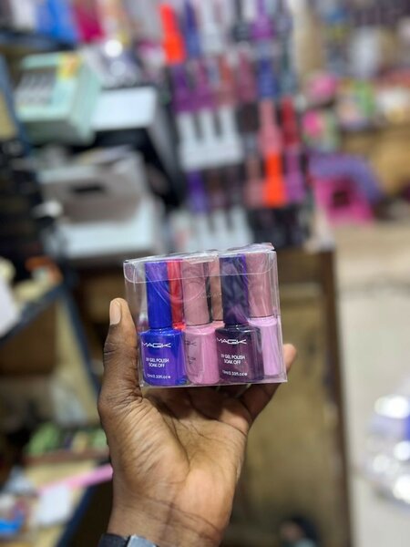 Vernis permanent en couleur