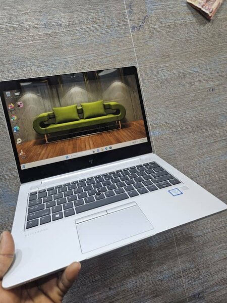 Hp Elitebook...i5...256ssd...8gb ram...touch...8th gen...fin