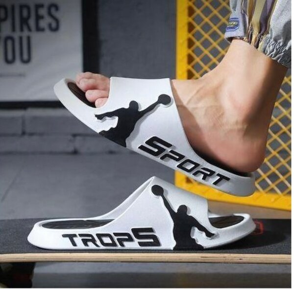 Claquettes sport homme blanches