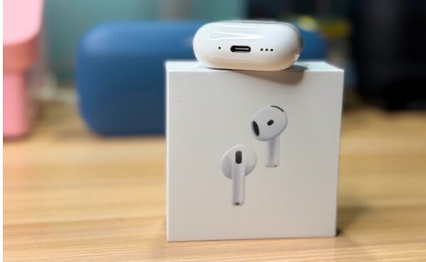 AirPods 4