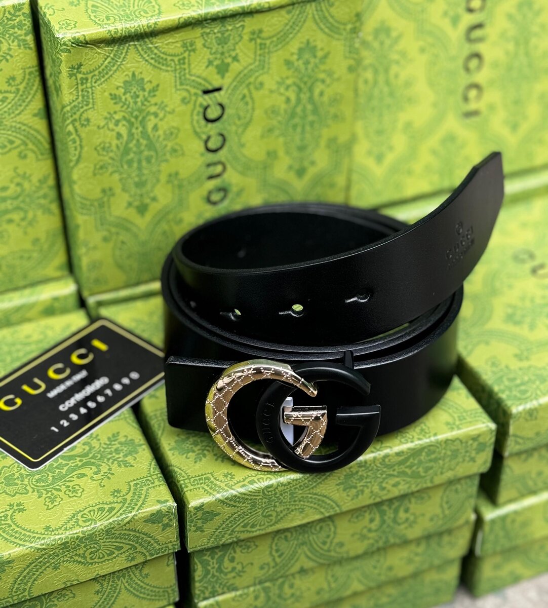 Ceinture en cuir noir élégante
