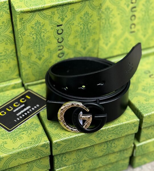 Ceinture en cuir noir élégante