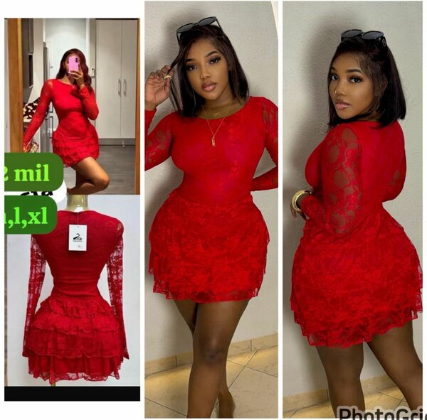Robe rouge en dentelle élégante