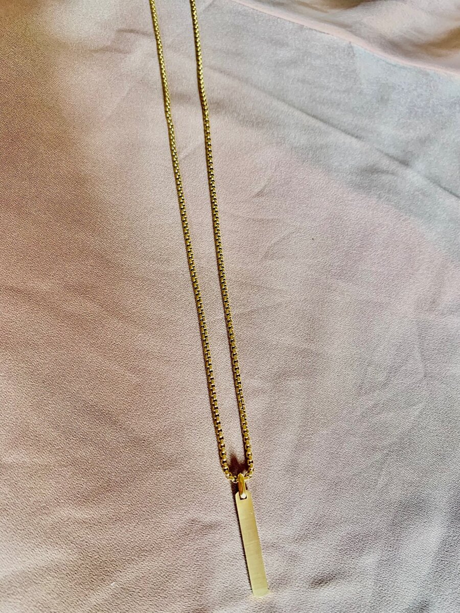 Male pendant necklace