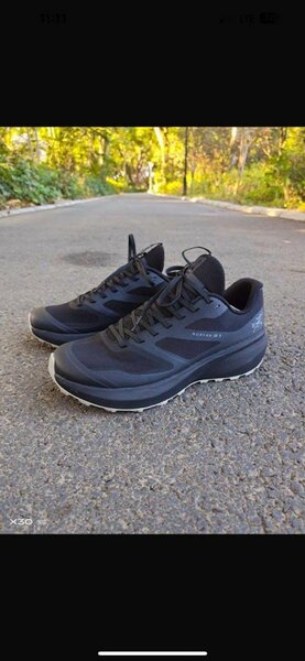 Reebok sneaker