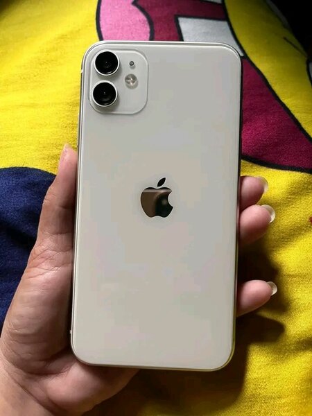 Apple iPhone 12