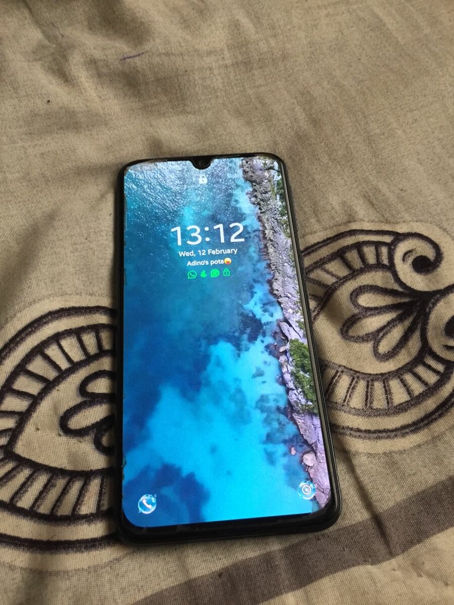 SAMSUNG A40