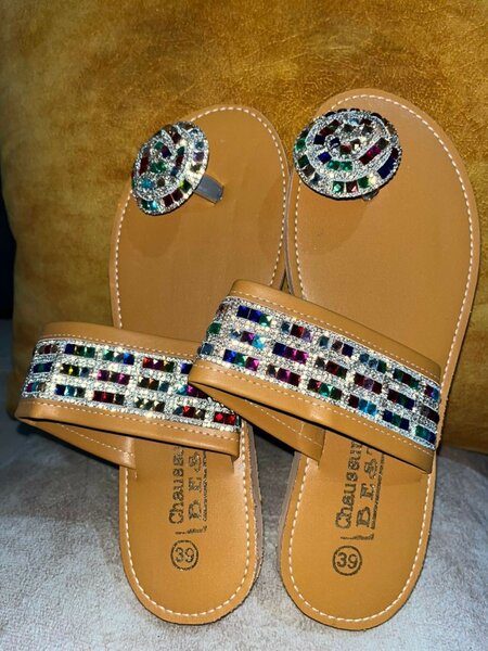 Sandales perlées élégantes