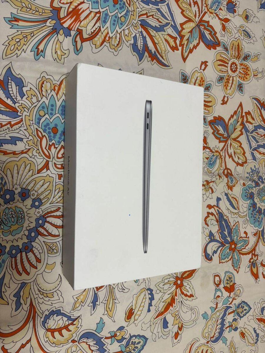 APLLLE MACBOOK AIRE ANNÉE 2020