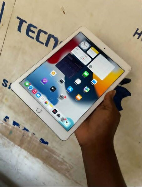 iPad 64GB WiFi Argent